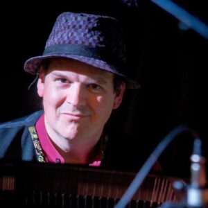 1-1 Piano Lessons Online or Yarm | All Styles