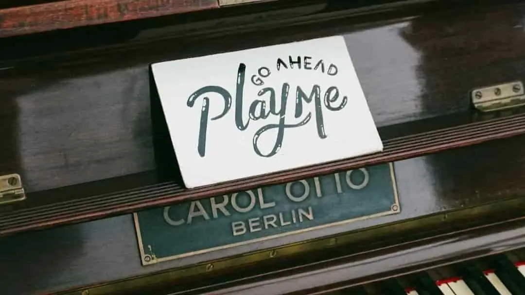 play pop piano scales